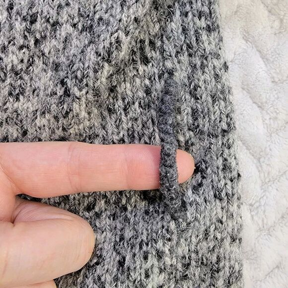 THEORY Long Sweater Vest Grey Textured Crochet Knit Alpaca Merino Wool Blend M - Picture 9 of 11